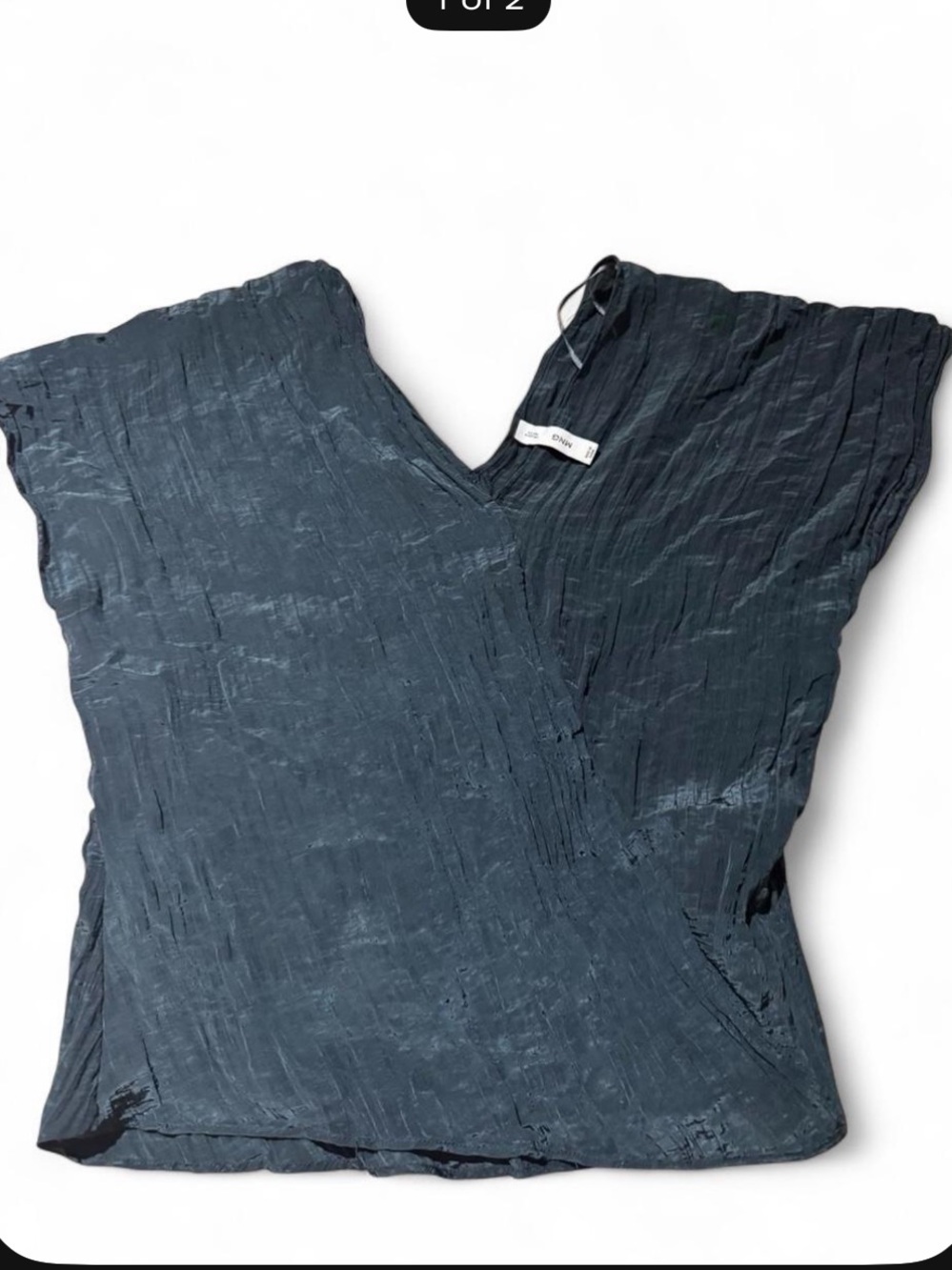 🐚Mango Crinkled Satin V-Neck blouse